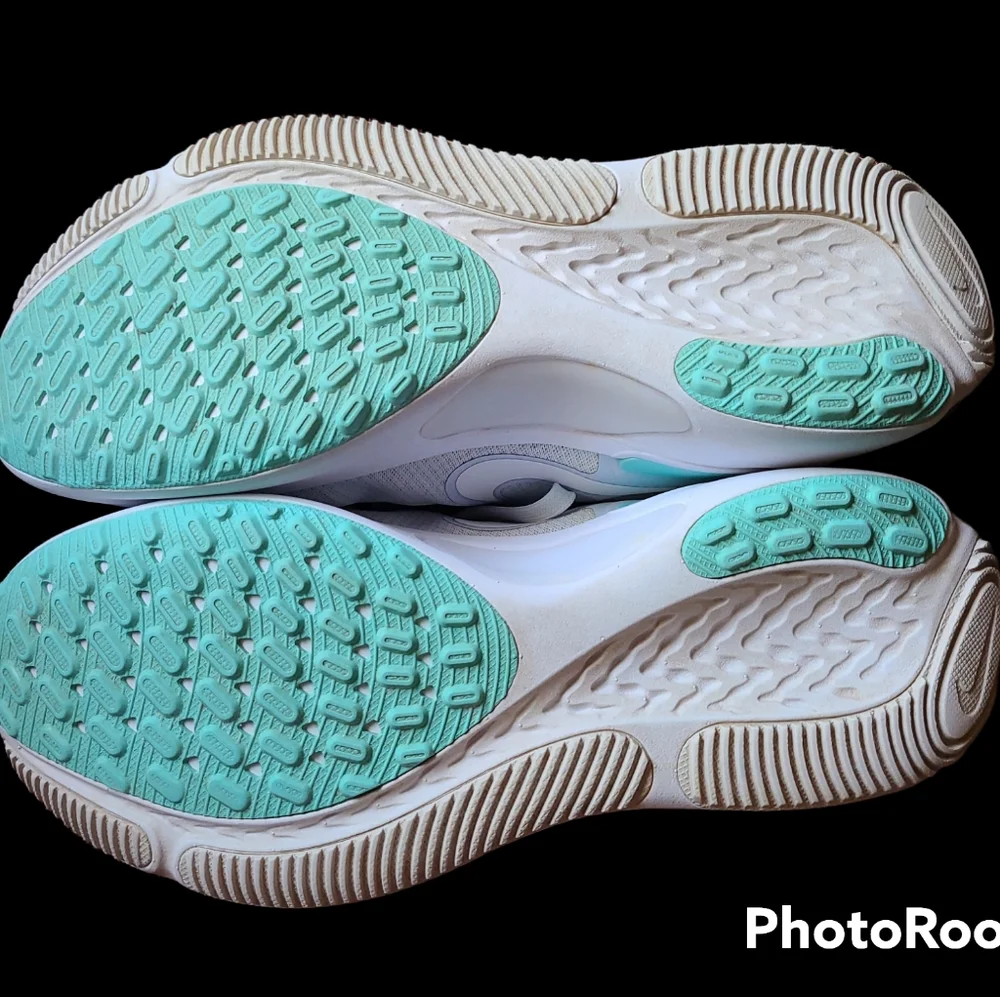Nike Miler React Sneakers Sz 9.5 White/Mint Women's